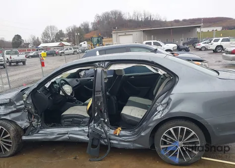 2015 Volkswagen Jetta 1.8T Sport из США, поврежденный, VIN 3VWD17AJ2FM402362